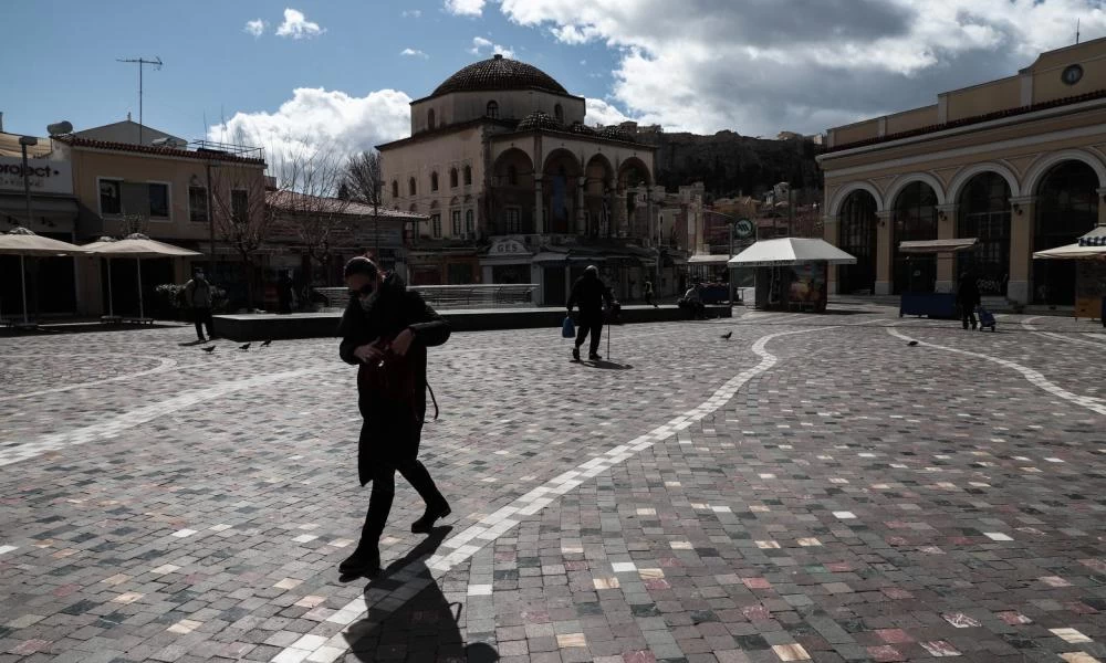 «Βόμβα» Εξαδάκτυλου: «Δεν μπορεί να αποκλειστεί το ενδεχόμενο του lockdown»